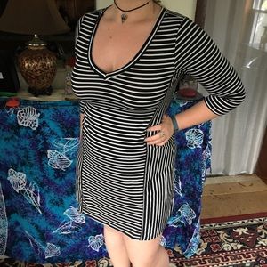 🌱 [One Clothing] B&W Striped Dress 🌱